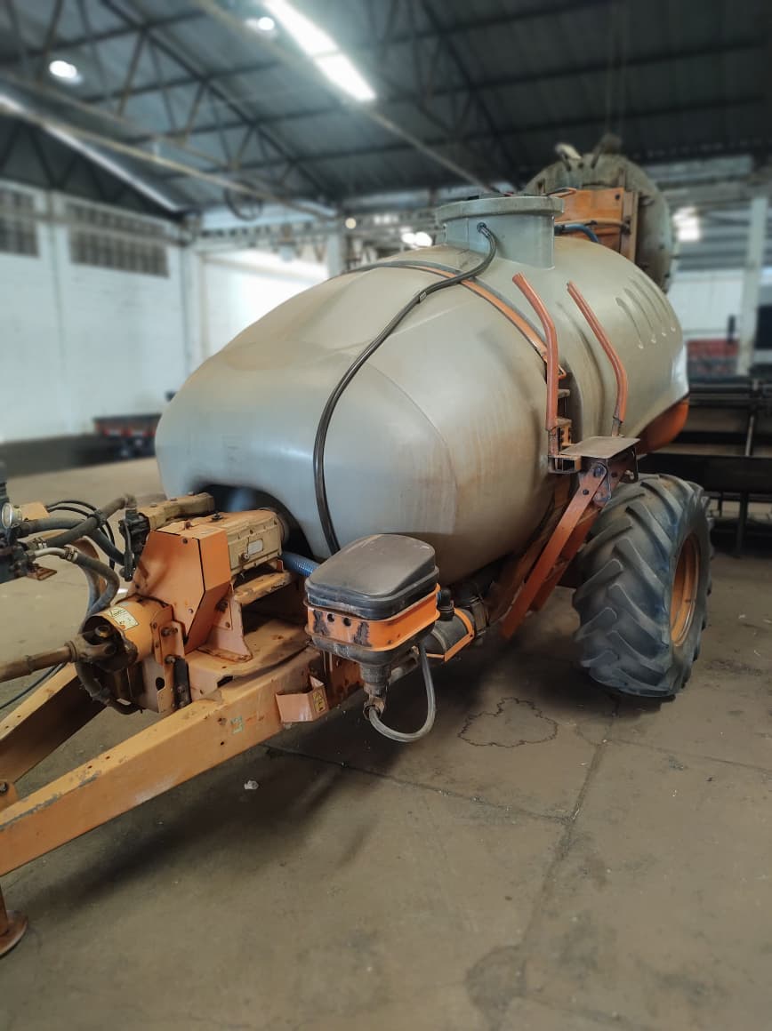 Atomizador Jacto 4000L