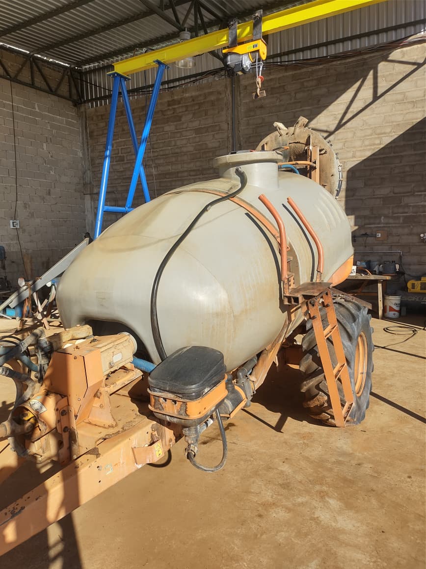 Atomizador Jacto 4000L