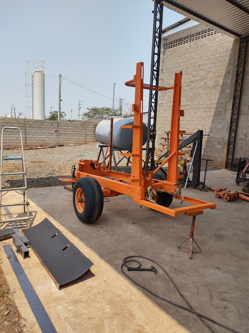 Atomizador Jacto 2000L
